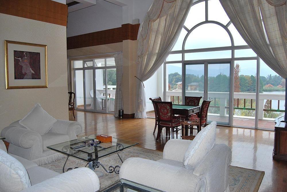 Yunnan Dianchi Garden Resort Hotel & Spa Kunming Eksteriør bilde